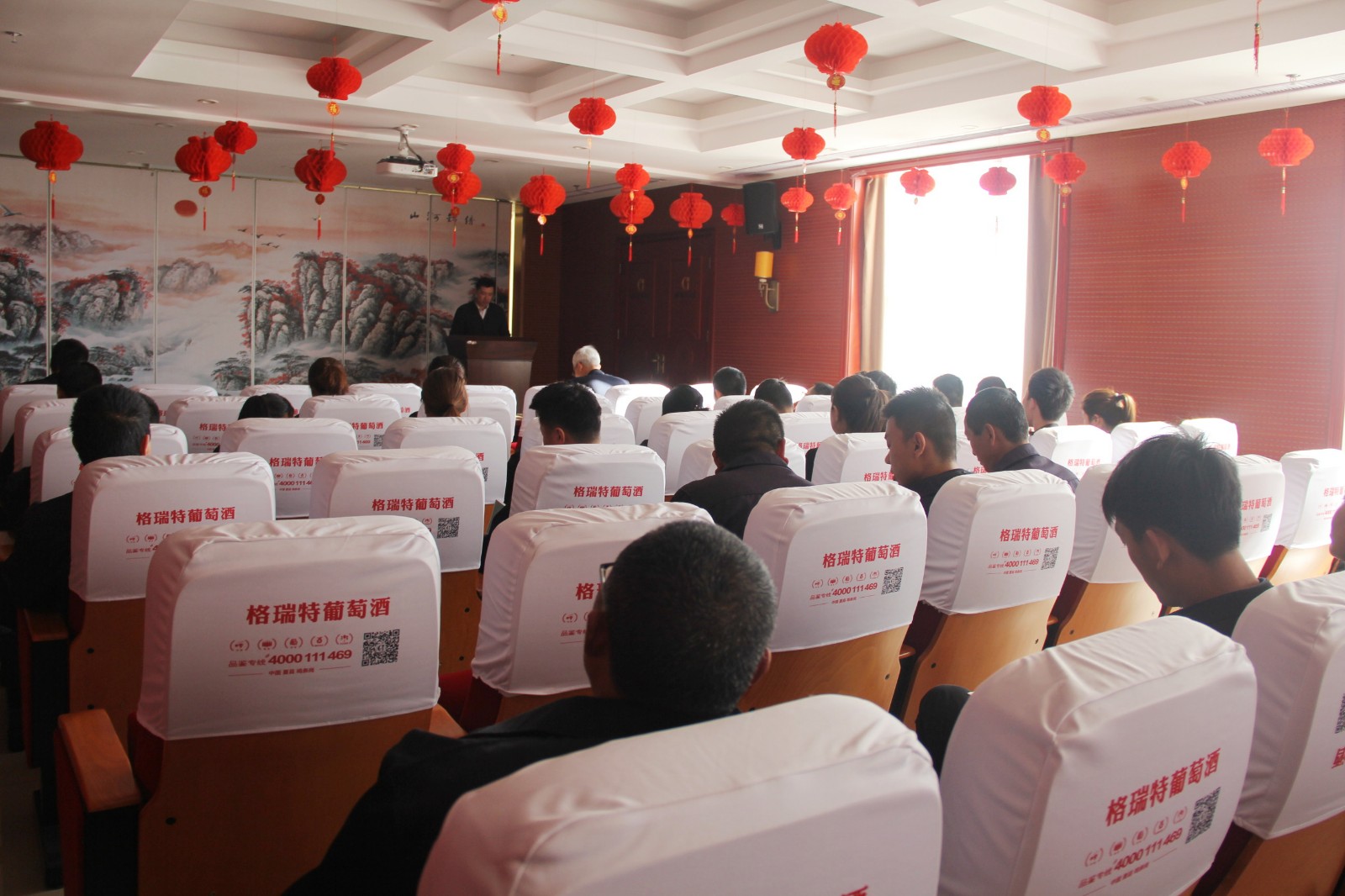 微信图片_20190318082509_副本.jpg